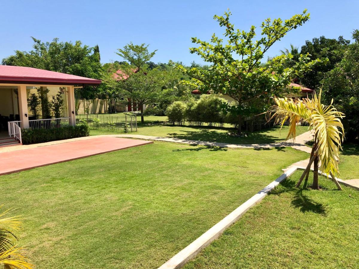 Strutz Art Garden Resort Bangued Exterior foto