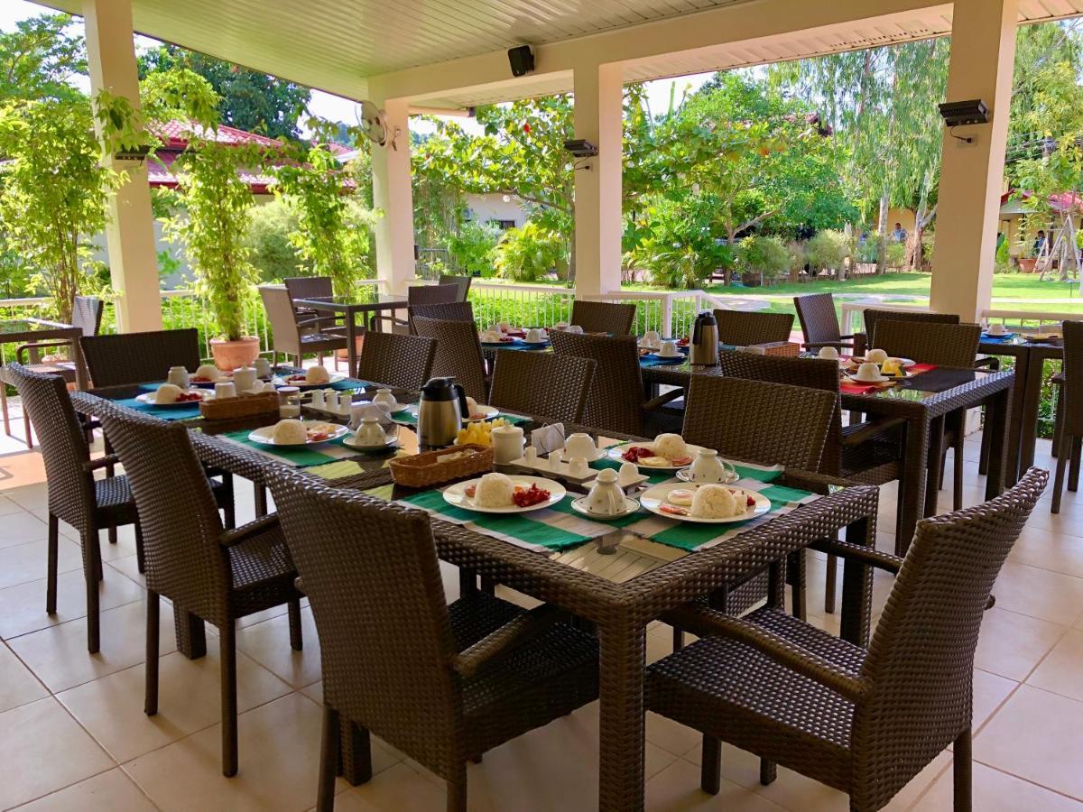 Strutz Art Garden Resort Bangued Exterior foto